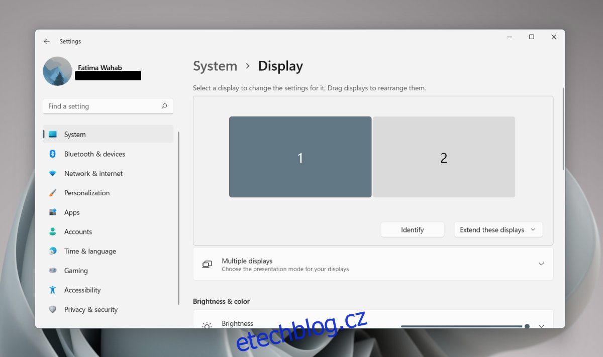 více monitorů v systému Windows 11